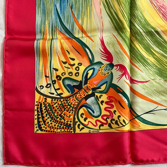 Hermes Authentic Silk Carré Scarf 90cm or 35” square With Box - Picture 6 of 12